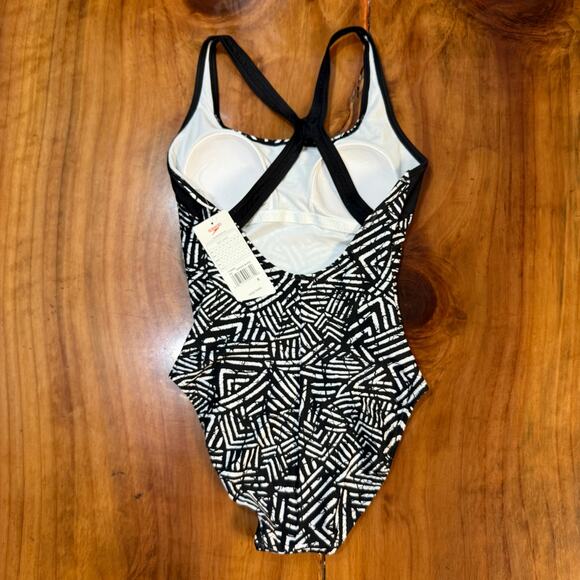 NEW Speedo Swim Women's Bathing Suit 8 One Piece Black Beach Geometric - Picture 6 of 6